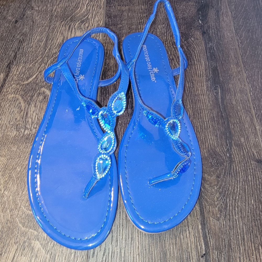 Blue sandals with rhinestones